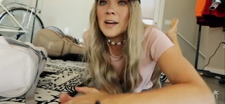 Lenay Olsen feet photo thumbnail