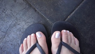 Lenay Olsen feet photo thumbnail