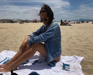 Lennon Stella feet photo 3