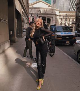 Lennon Stella feet photo 17