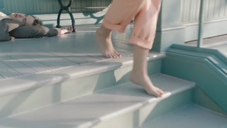 Lennon Stella feet photo 9