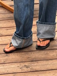 Lennon Stella feet photo 18