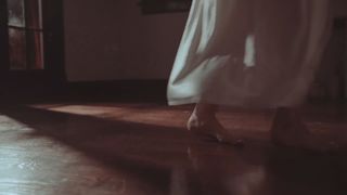 Lennon Stella feet photo 8
