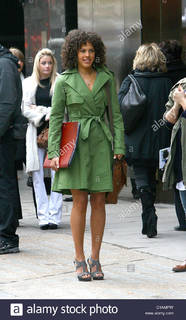 Lenora Crichlow feet photo 4