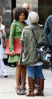 Lenora Crichlow feet photo 7