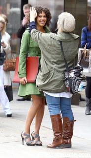 Lenora Crichlow feet photo 3