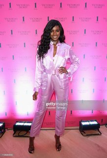 Leomie Anderson feet photo 20