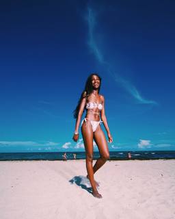 Leomie Anderson feet photo 5