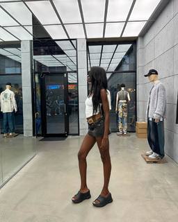 Leomie Anderson feet photo 9