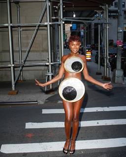 Leomie Anderson feet photo 15