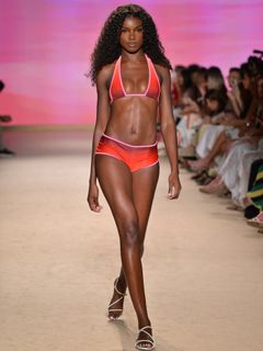 Leomie Anderson feet photo 7