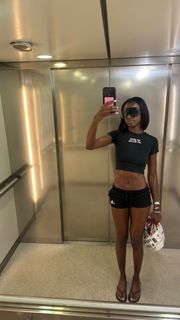 Leomie Anderson feet photo 6