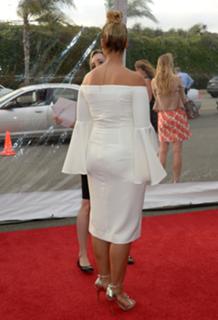 Leona Lewis feet photo thumbnail