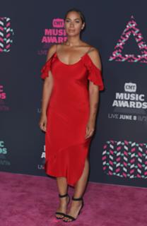 Leona Lewis feet photo thumbnail