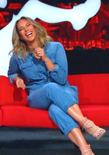 Leona Lewis feet photo thumbnail