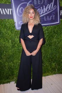 Leona Lewis feet photo thumbnail
