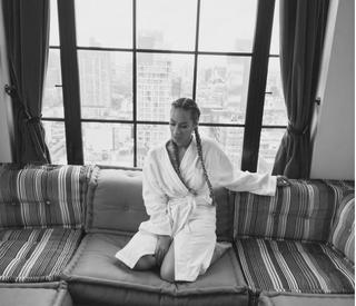 Leona Lewis feet photo thumbnail