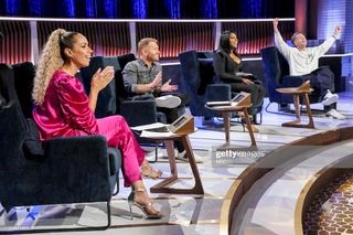 Leona Lewis feet photo thumbnail