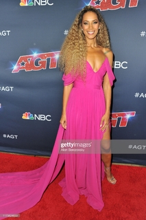 Leona Lewis feet photo thumbnail
