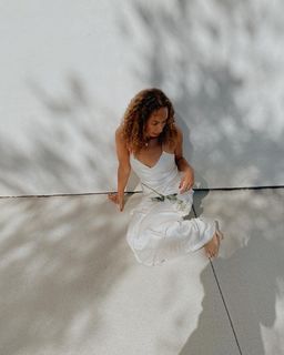 Leona Lewis feet photo thumbnail