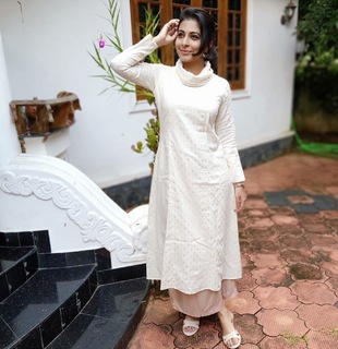 Leona Lishoy feet photo 10