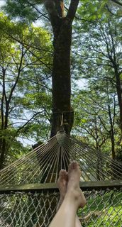 Leona Lishoy feet photo 2