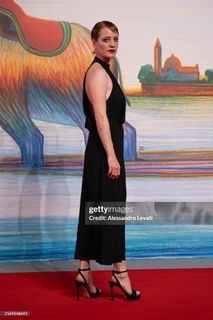 Leonie Benesch feet photo 12