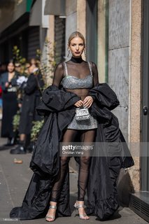 Leonie Hanne feet photo 1