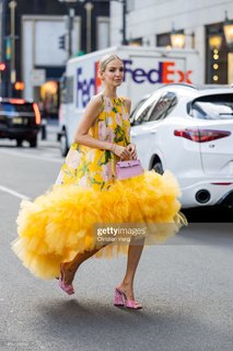 Leonie Hanne feet photo 14