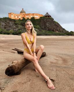Leonie Hanne feet photo 9