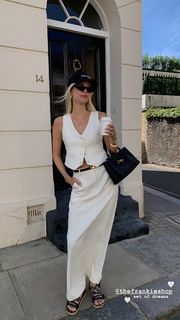 Leonie Hanne feet photo 1