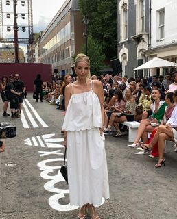 Leonie Hanne feet photo 9