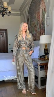 Leonie Hanne feet photo 2
