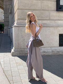 Leonie Hanne feet photo 2