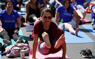 Leonor Varela feet photo thumbnail