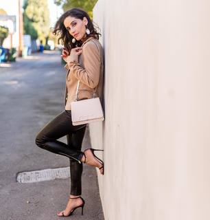 Leonor Varela feet photo thumbnail