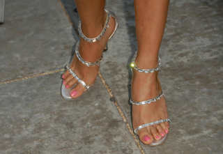 Leonor Varela feet photo thumbnail