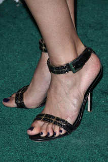 Leonor Varela feet photo thumbnail