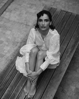Leonor Varela feet photo thumbnail