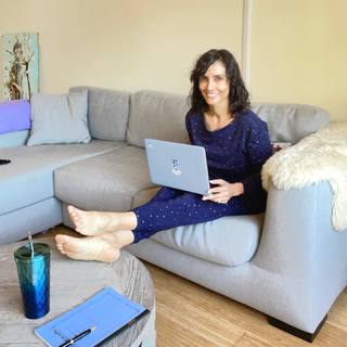 Leonor Varela feet photo thumbnail