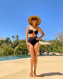 Leonor Varela feet photo thumbnail