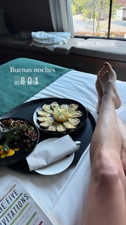 Leonor Varela feet photo thumbnail