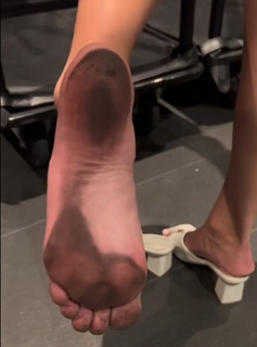Leony feet photo 5