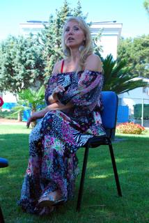 Lepa Brena feet photo 11