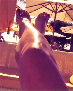 Lepa Brena feet photo 11