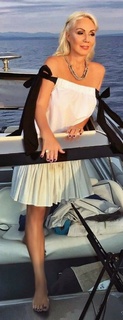 Lepa Brena feet photo 11
