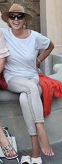 Lepa Brena feet photo 7