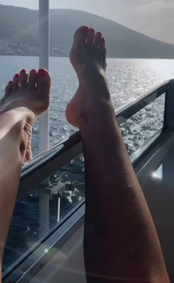 Lepa Brena feet photo 16