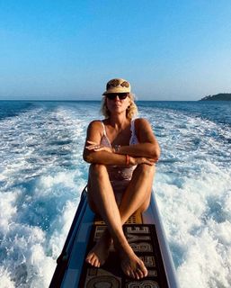 Lepa Brena feet photo 14
