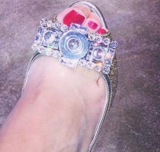 Lerzan Mutlu feet photo 9